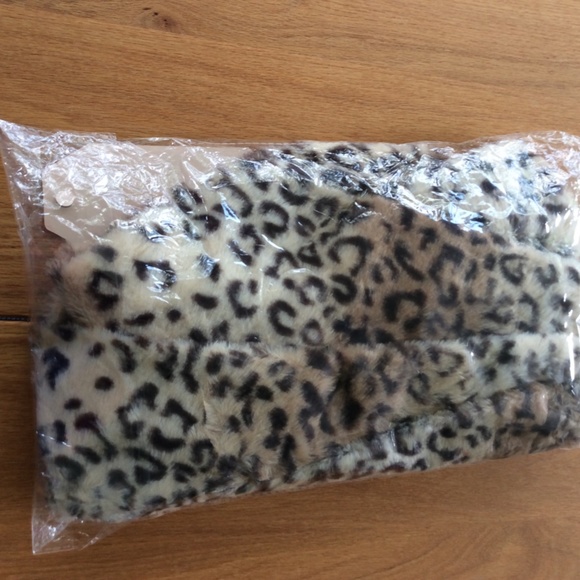 Animal Print fluffy  Infinity Scarf, Brown & tan - Picture 5 of 5